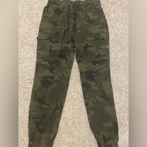 Only weard twice no stains they stretch